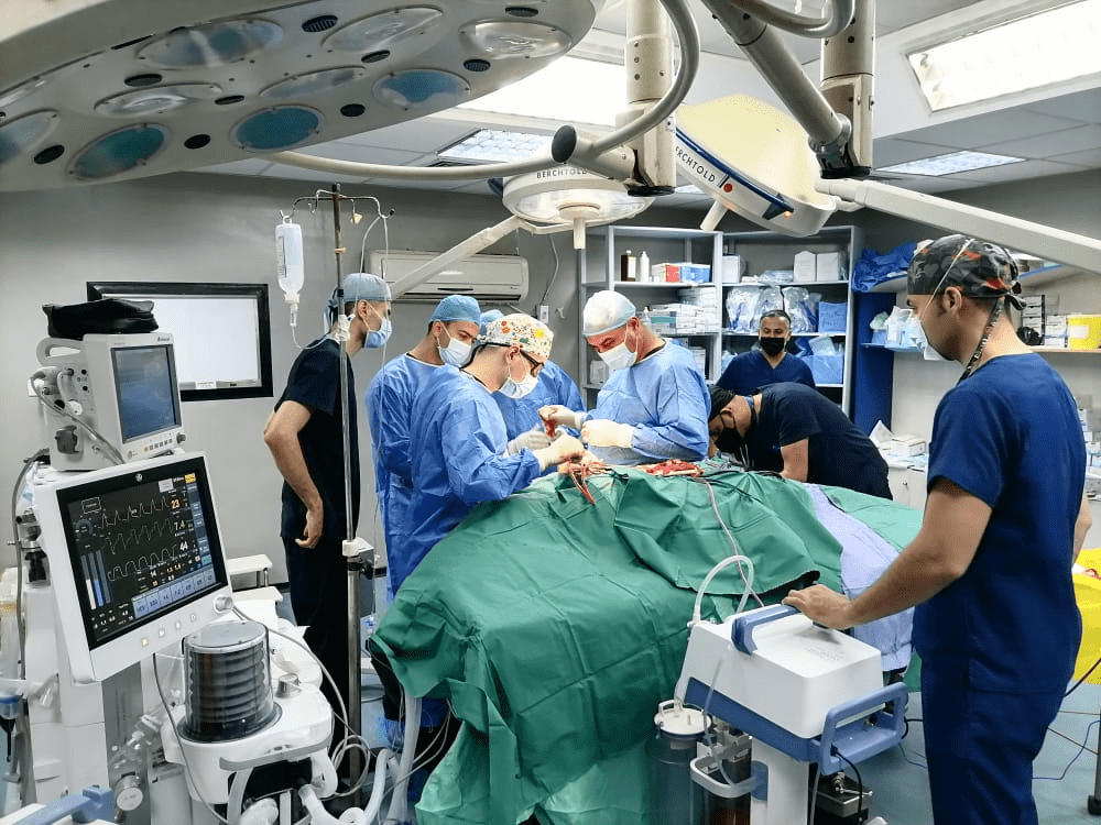 مستشفى الأمير هاشم ينجح في عملية جراحية لطفل يبلغ من العمر 10 أيام