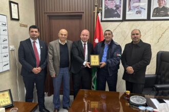 وفد من جامعة البترا يزور مديرية شرطة جنوب عمان