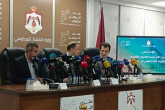 عاجل | الخرابشة: دراسة الغاز كشفت عن كميات متفائلة في حقل الريشة لكن يجب النظر إليها بشمولية