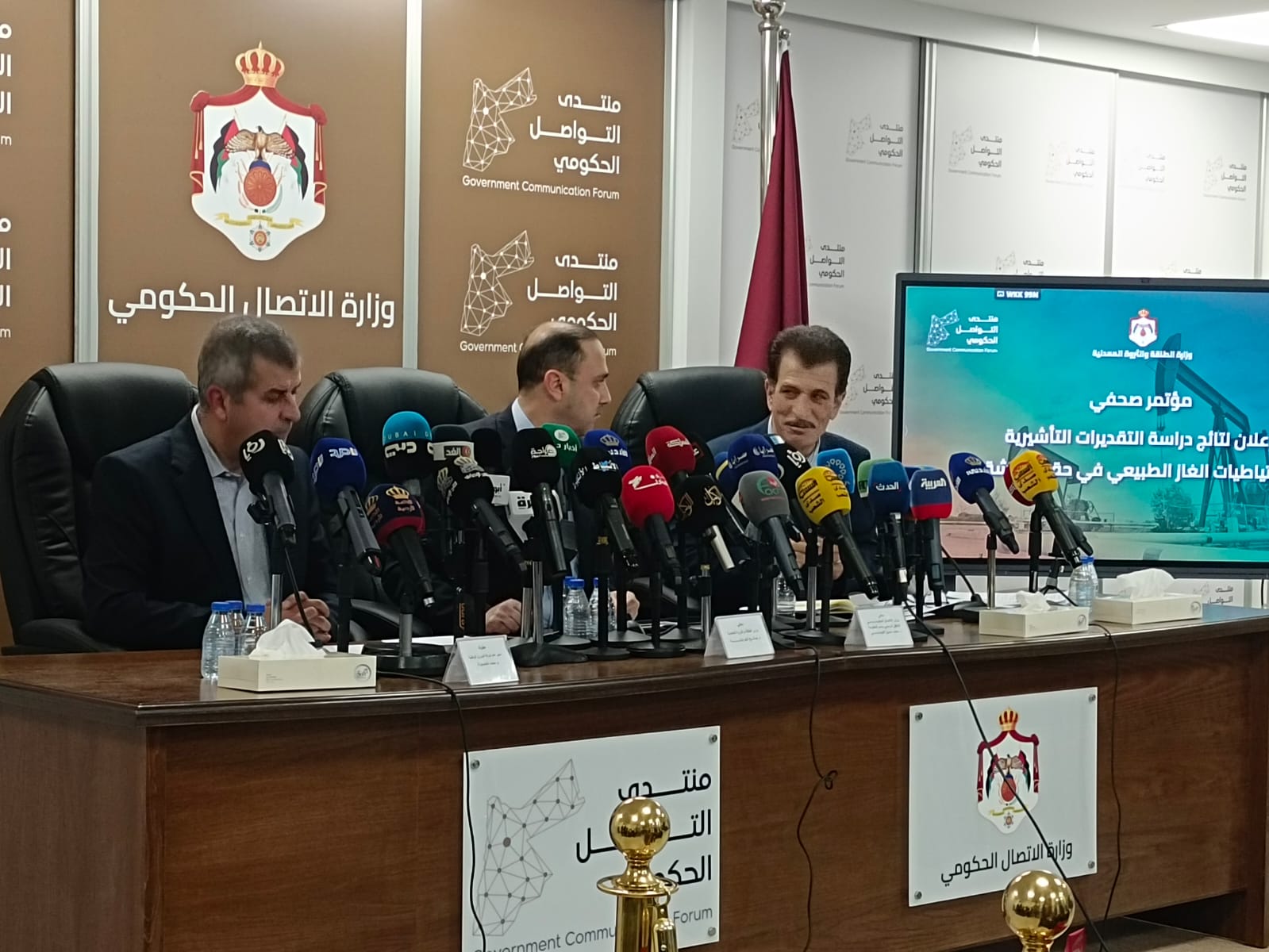 عاجل | الخرابشة: دراسة الغاز كشفت عن كميات متفائلة في حقل الريشة لكن يجب النظر إليها بشمولية