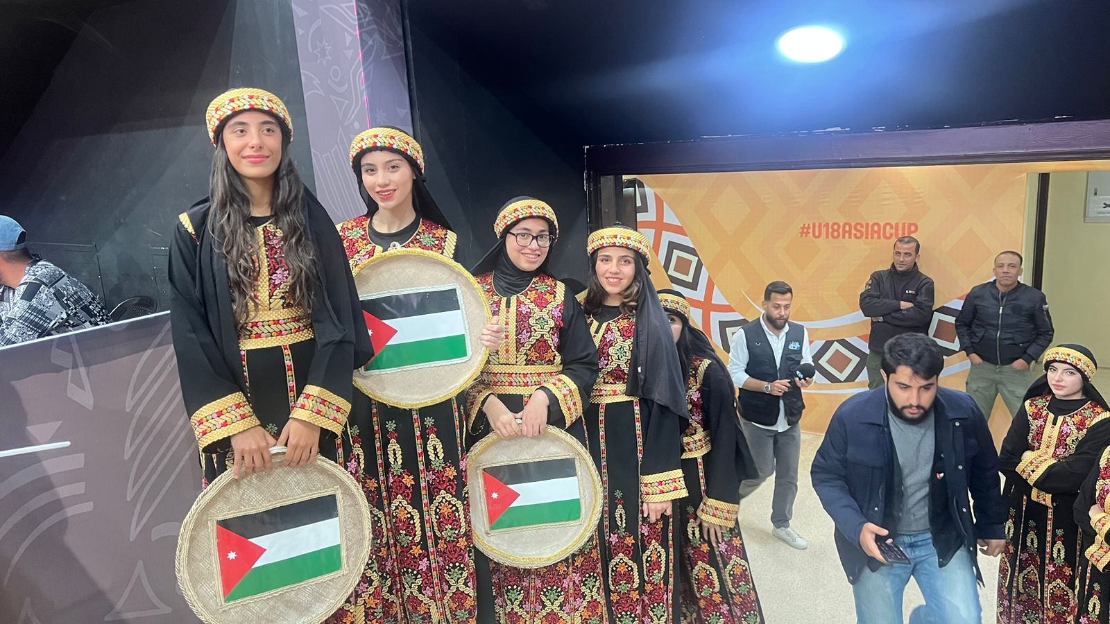 منتخبنا الوطني يفرط بالنقاط الثلاث أمام الكويت (صور)