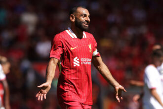 ما الرسالة التي وجهها جماهير ليفربول الى محمد صلاح