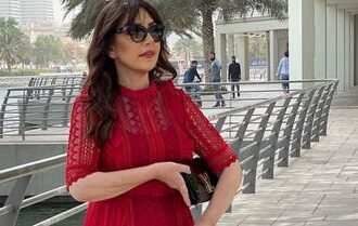 فنانة سورية تتعرض للضرب في مطار بيروت .... والأخيرة ترد