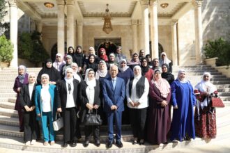 عاجل | رئيس الديوان الملكي الهاشمي يلتقي وفدا نسائيا من الزرقاء