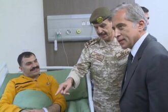 جعفر حسان يزور المصابين بحادثة الرابية