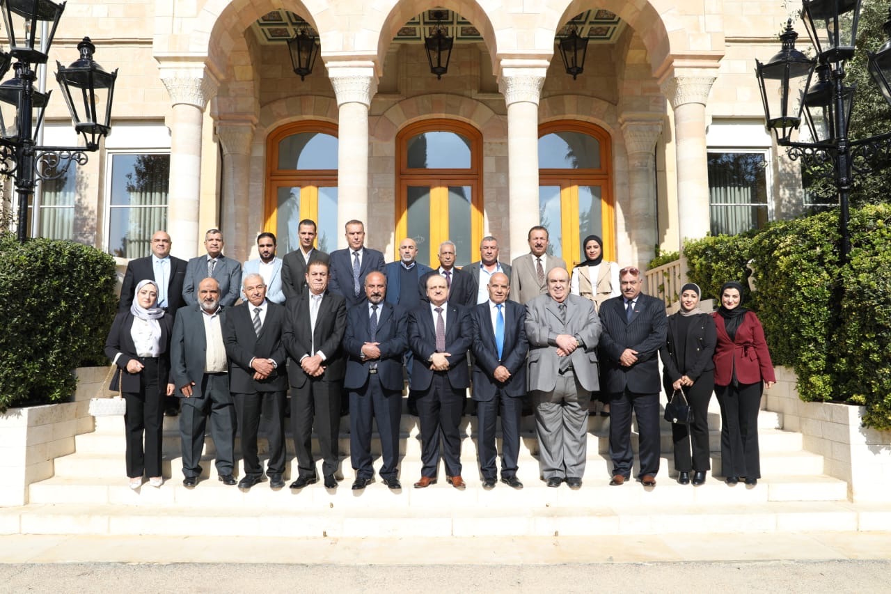 د عوجان يكتب عن زيارة حزب البناء الوطني لقصر رغدان وضريح الشهيد وصفي التل