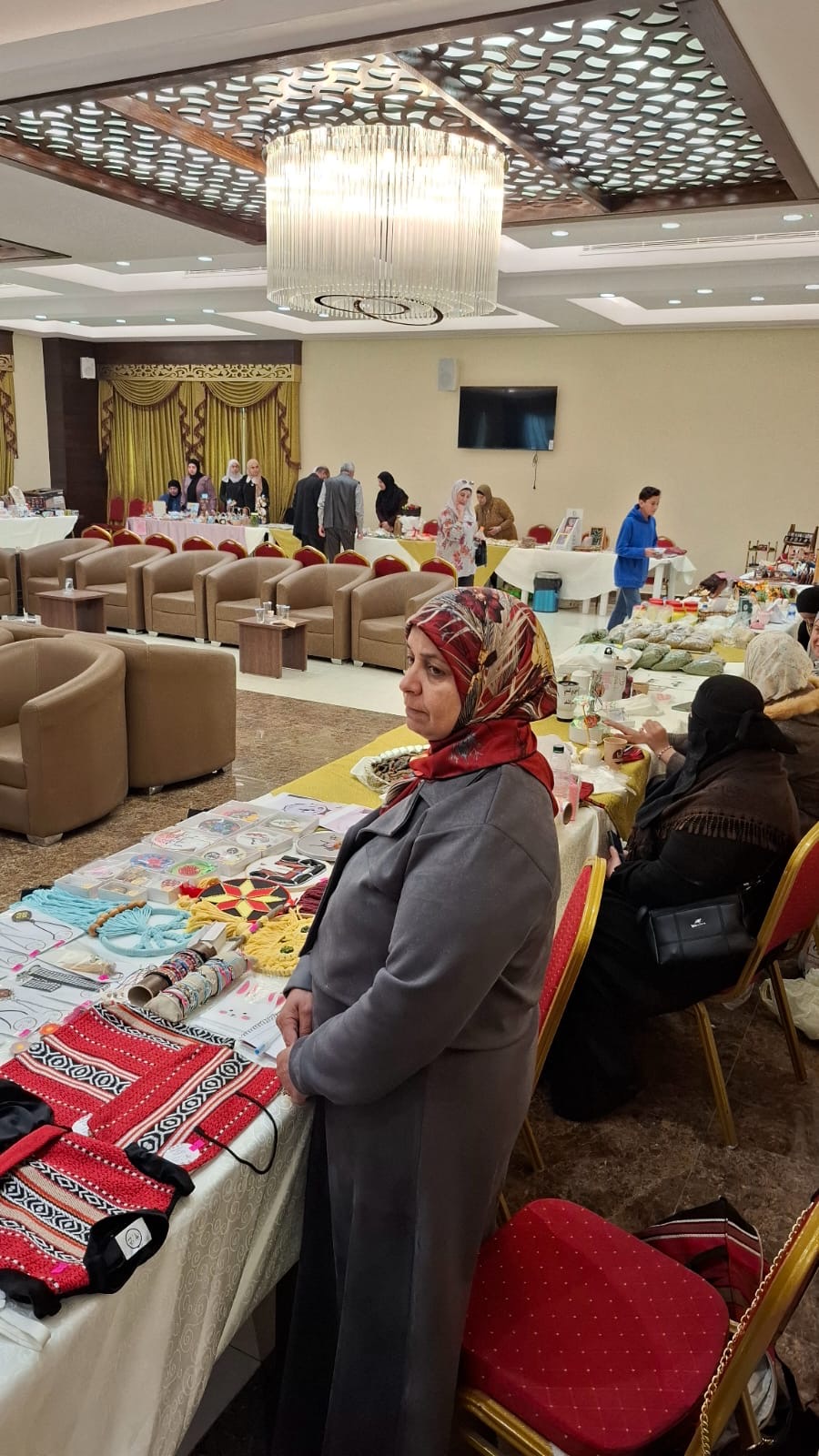 بازار نشميات الكرك بنادي المتقاعدين العسكريين