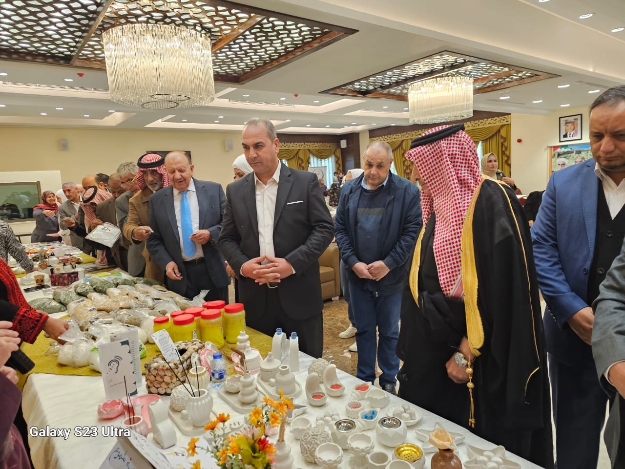 بازار نشميات الكرك بنادي المتقاعدين العسكريين