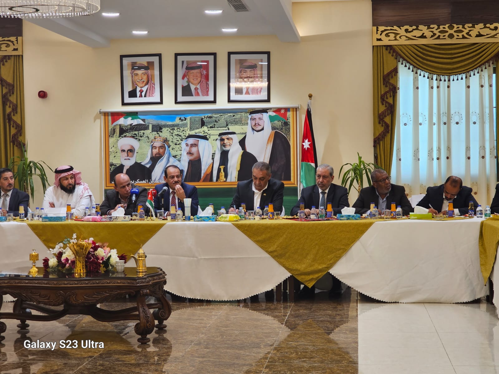 لقاء تشاوري بين مجلس محافظة الكرك ونواب المحافظة