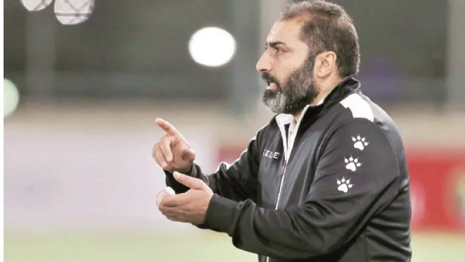عاجل | الداوود يعلن استقالته من تدريب شباب العقبة