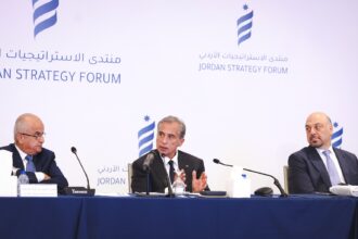 عاجل | حسان لمستثمرين واقتصاديين : نعمل على أولويَّتين استراتيجيَّتين زيادة الاستثمارات وتخفيف كُلف خدمة الدين