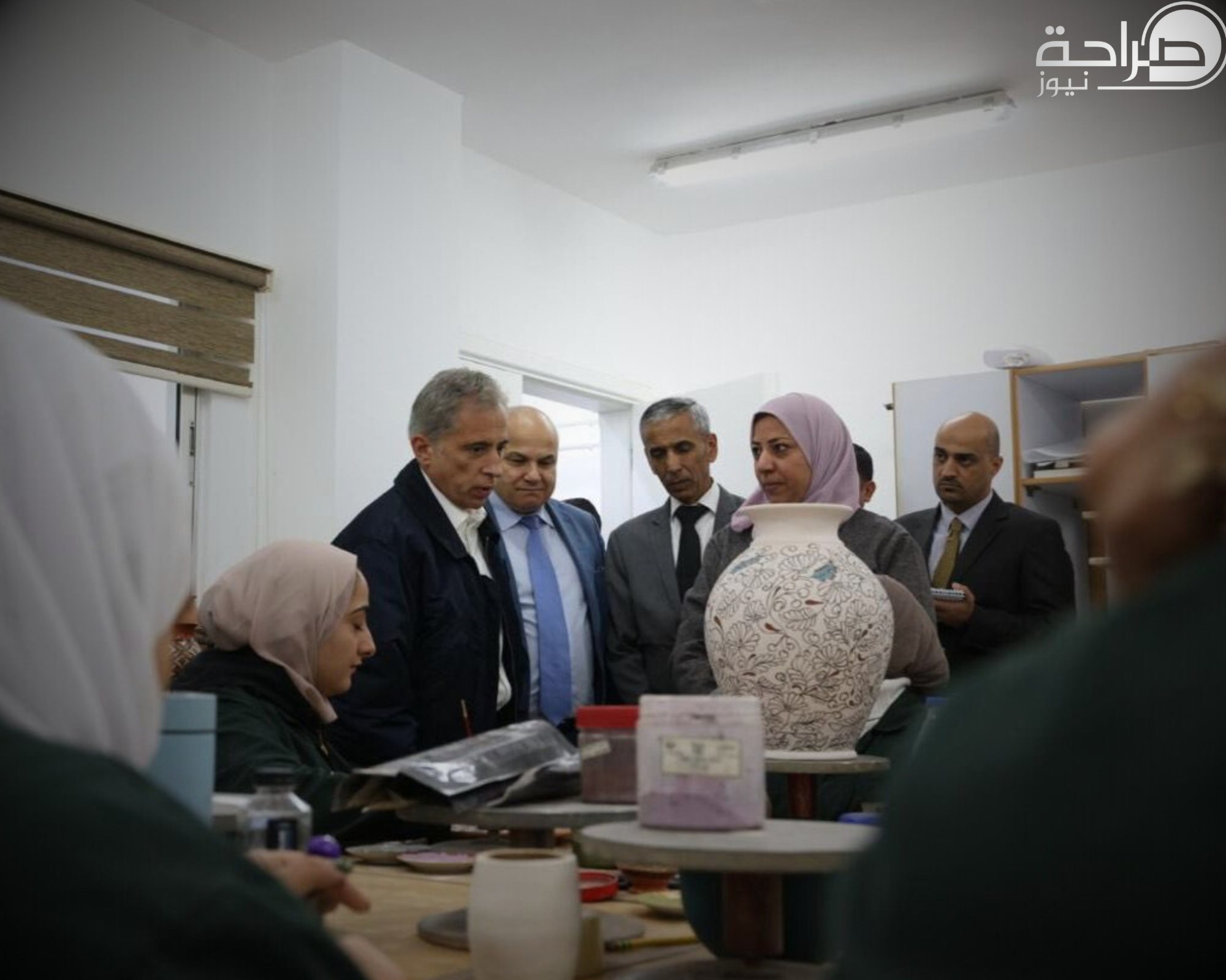 بالصور ... حسان يؤكِّد دعم الحكومة للتوسُّع في الاستثمارات القائمة في مدينة السَّلط الصناعيَّة لزيادة فرص العمل ووصول صادراتها لأسواق خارجية