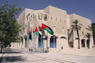 عاجل | بدء تسليم تعويضات المتضررين من إزالة الاعتداءات على الشوارع