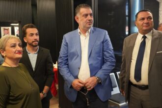 قيادات ونواب حزب إرادة يكرمون أمينهم العام البطاينة