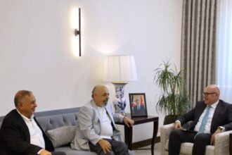 وزير دولة للشؤون الاقتصادية يلتقي جمعية المستثمرين في قطاع الإسكان