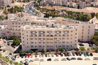 بالفيديو.. مستشفى الاستقلال يجري عملية لطفل يبلغ من العمر ٤ أشهر يعاني من شلل في الظفيرة العضلية