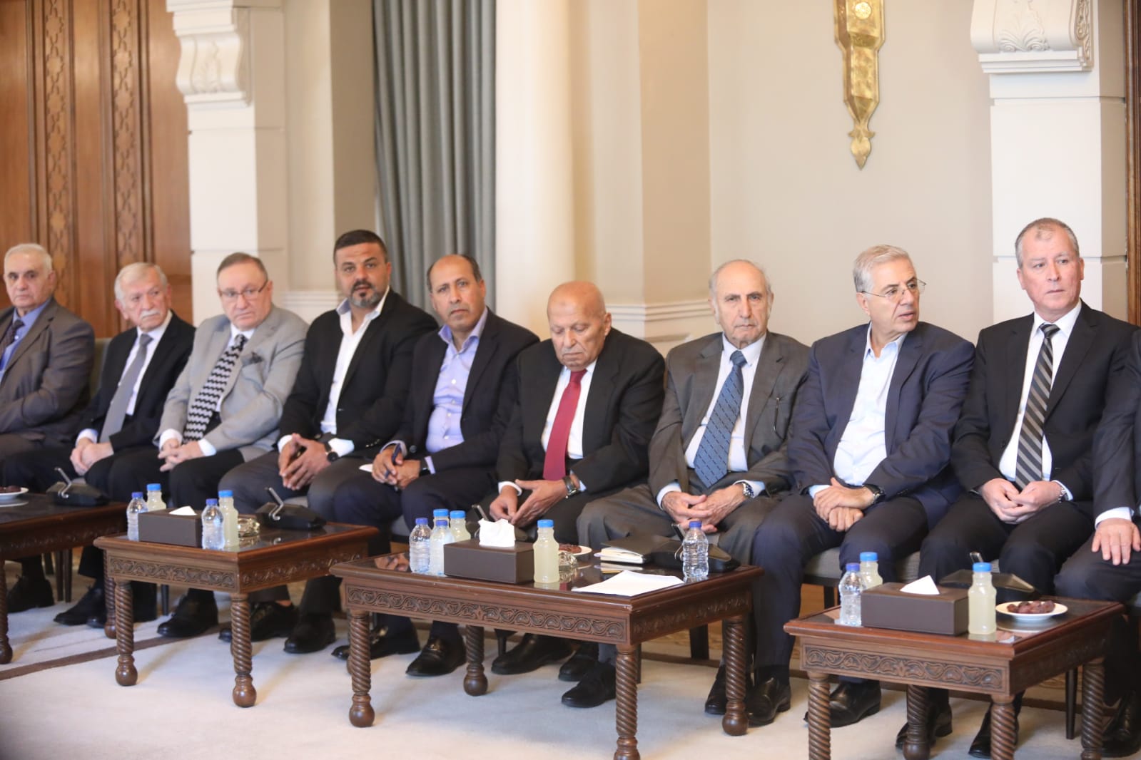 العيسوي يلتقي فعاليات ثقافية وأكاديمية وإعلامية