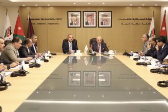 المعايطة والشواربة يناقشان الحملات الانتخابية