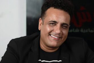 ما حقيقة بكاء النجوم والشجار العائلي في جنازة محمد رحيم؟
