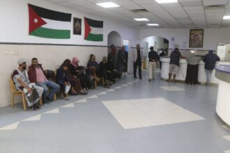 طواقم المستشفى الميداني الأردني غزة /80 تباشر أعمالها