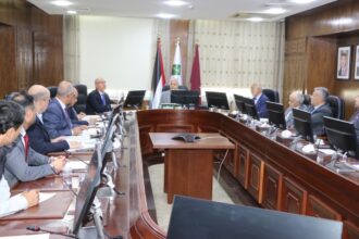 البكار يبحث تحديات الضمان مع جمعية المستشفيات الخاصة