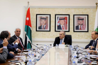 وزير الأشغال يناقش مع نواب مادبا تقدم مشاريع الأشغال