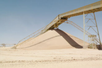 الانتهاء من المرحلة الأولى لحفر آبار فوسفات الريشة