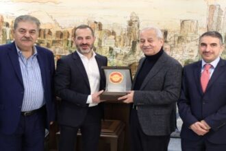 مناقشة تعزيز التعاون الاقتصادي بين الأردن وإسبانيا