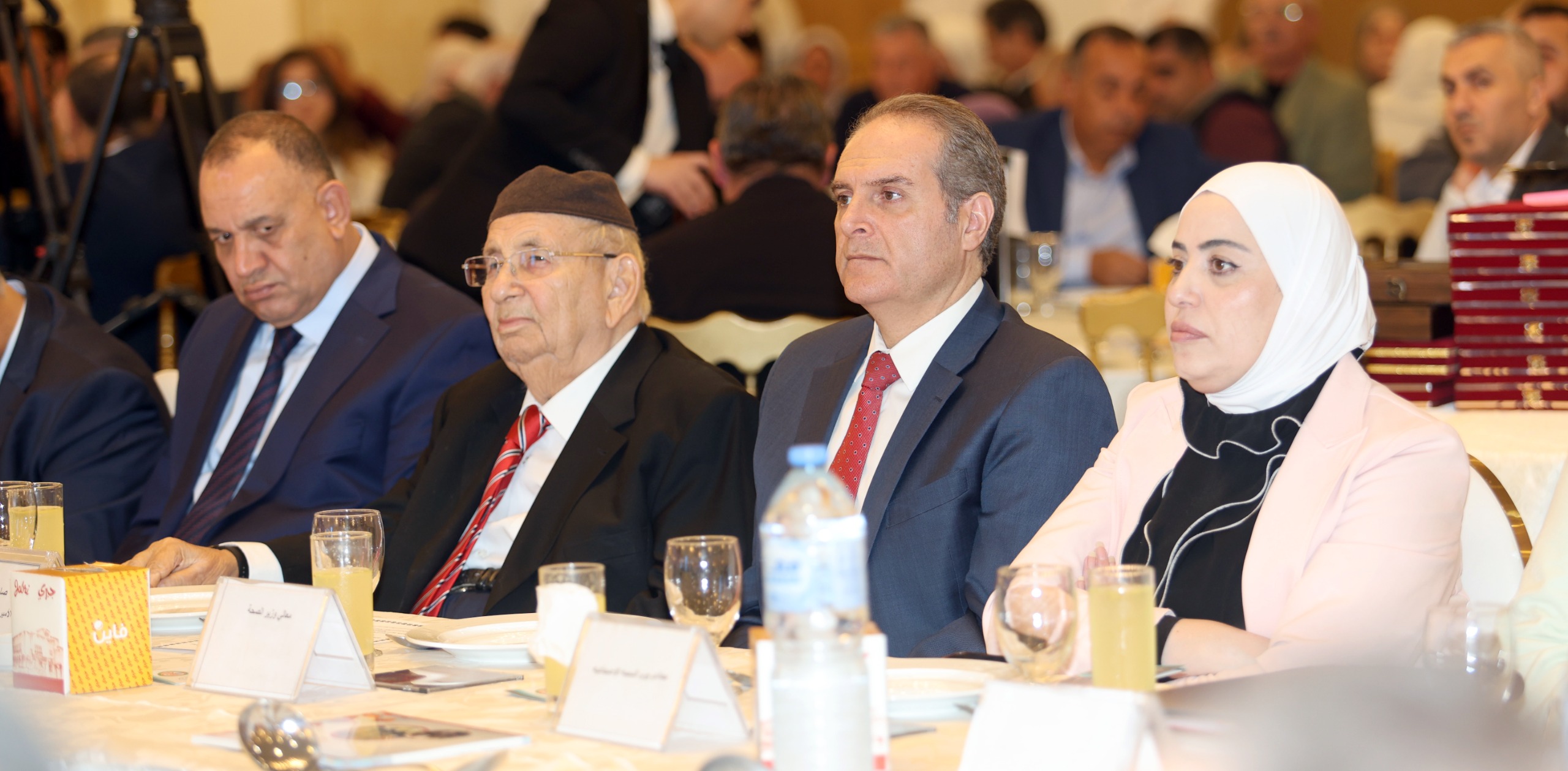 سمو الأمير رعد يكرم متبرعي القرنيات