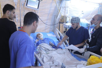 المستشفى الميداني الأردني جنوب غزة/٤ يجري عملية جراحية نوعية