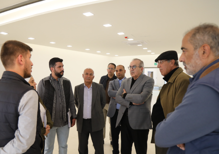 “ابو السمن يزور مشروع حفظ المقتنيات الأثرية