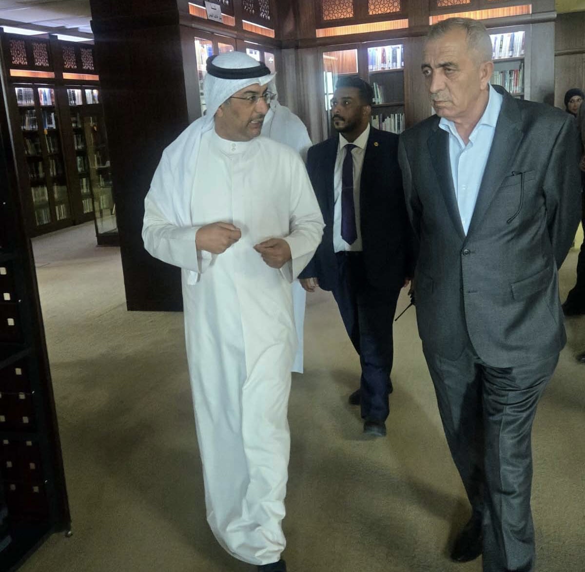 الرواشدة يشيد بمبادرات مكتبة الكويت الرقمية