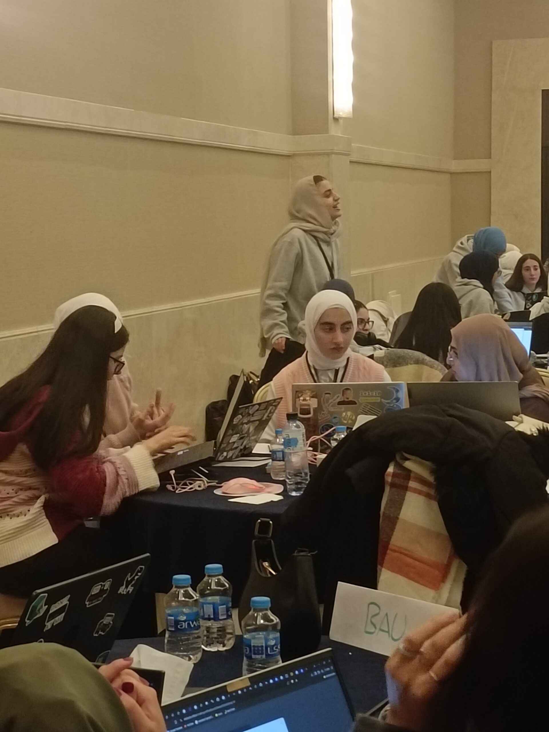 مسابقة "SHEHacks" لتمكين النساء في مجال الامن السيبراني