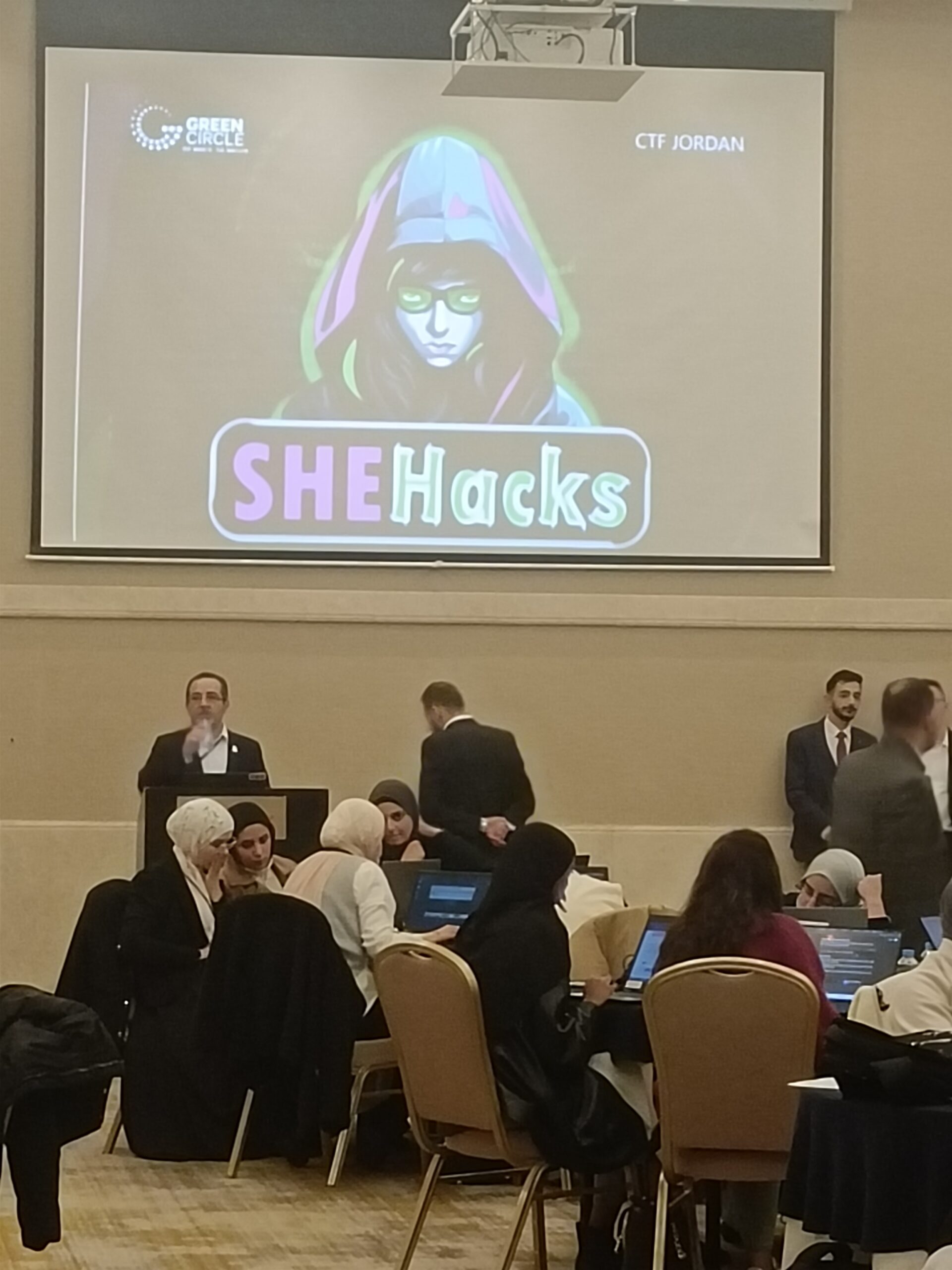 مسابقة "SHEHacks" لتمكين النساء في مجال الامن السيبراني
