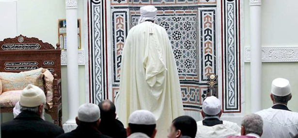 وزارة الأوقاف تدعو مرشحين للتعيين بوظيفة إمام- أسماء