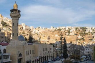 وزارة الأوقاف : 39% من مساجد الأردن تعمل بالطاقة الشمسية