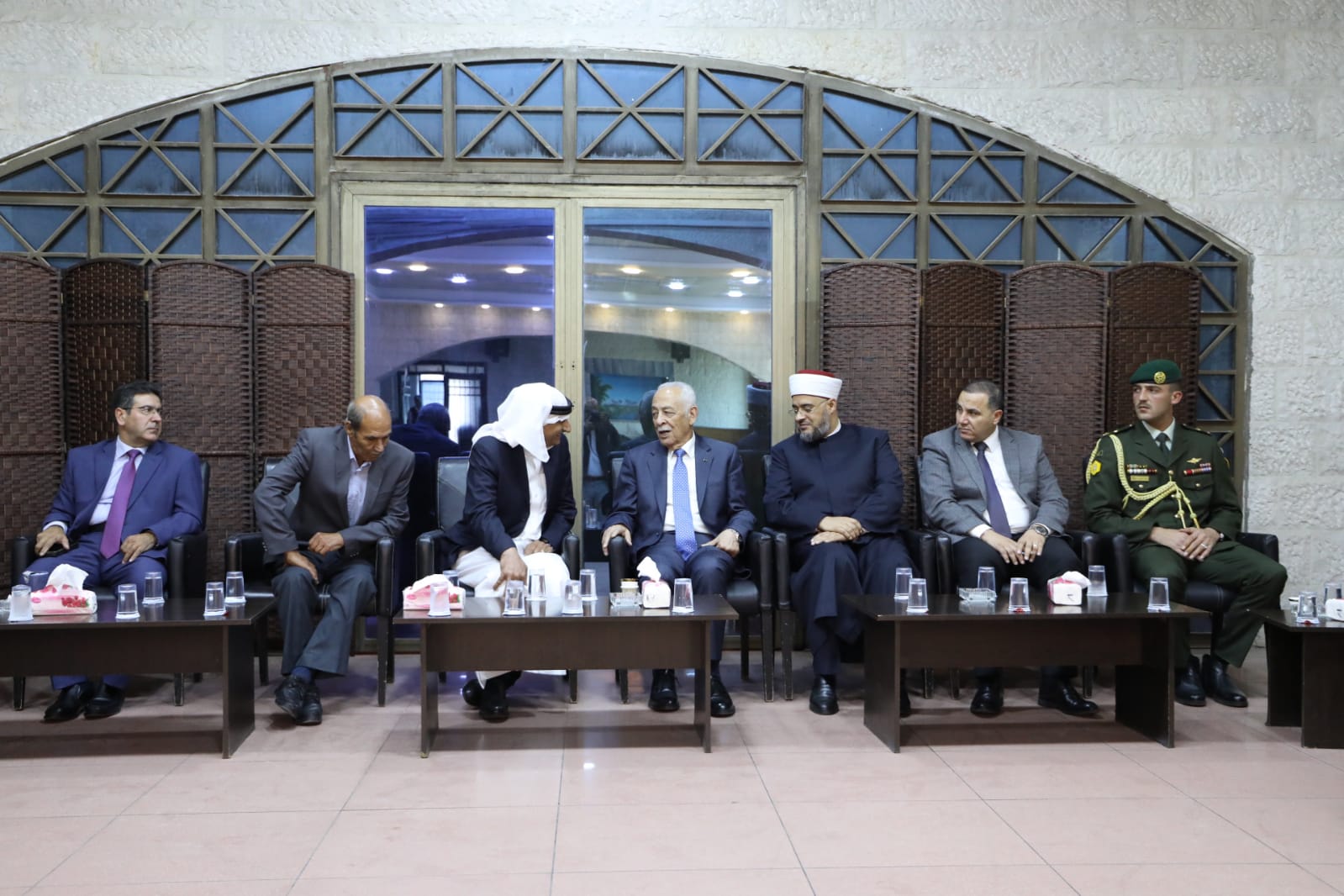 مندوبا عن الملك وولي العهد.. العيسوي يعزي العظامات والطوال