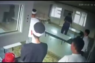 لقطات مصورة توثق ضرب اطفال في مركز ديني بتركيا ( فيديو)