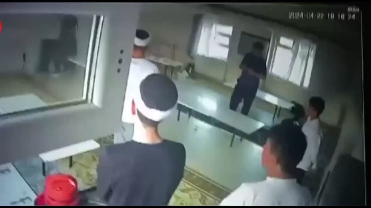 لقطات مصورة توثق ضرب اطفال في مركز ديني بتركيا ( فيديو)