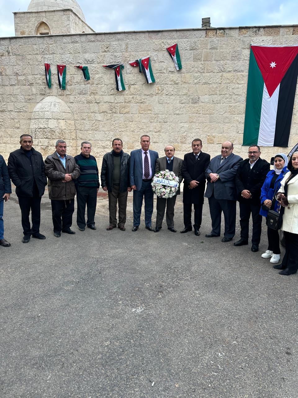 د عوجان يكتب عن زيارة حزب البناء الوطني لقصر رغدان وضريح الشهيد وصفي التل