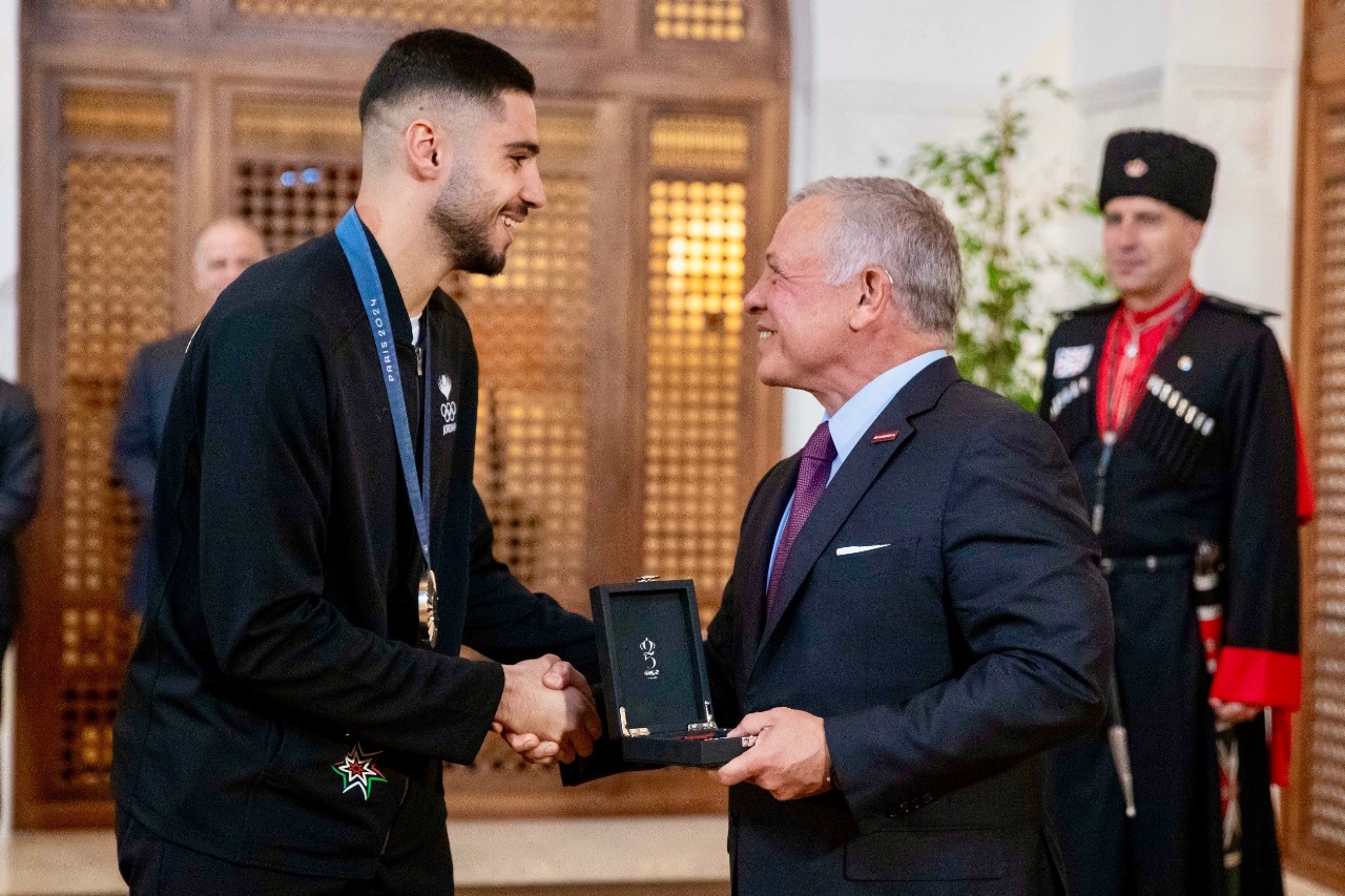 الملك يكرم لاعبين أردنيين حصلوا على ميداليات بمنافسات أولمبية وبارالمبية "من ضمنهم لاعبا عمان الاهلية "