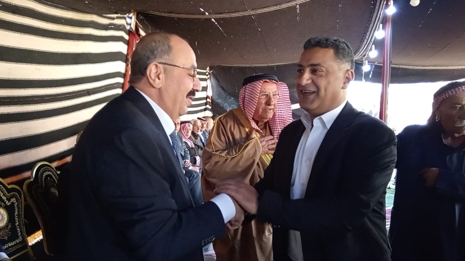 عشائر العواملة تحتفي باللواء محمد باشا العواملة في مدينة السلط
