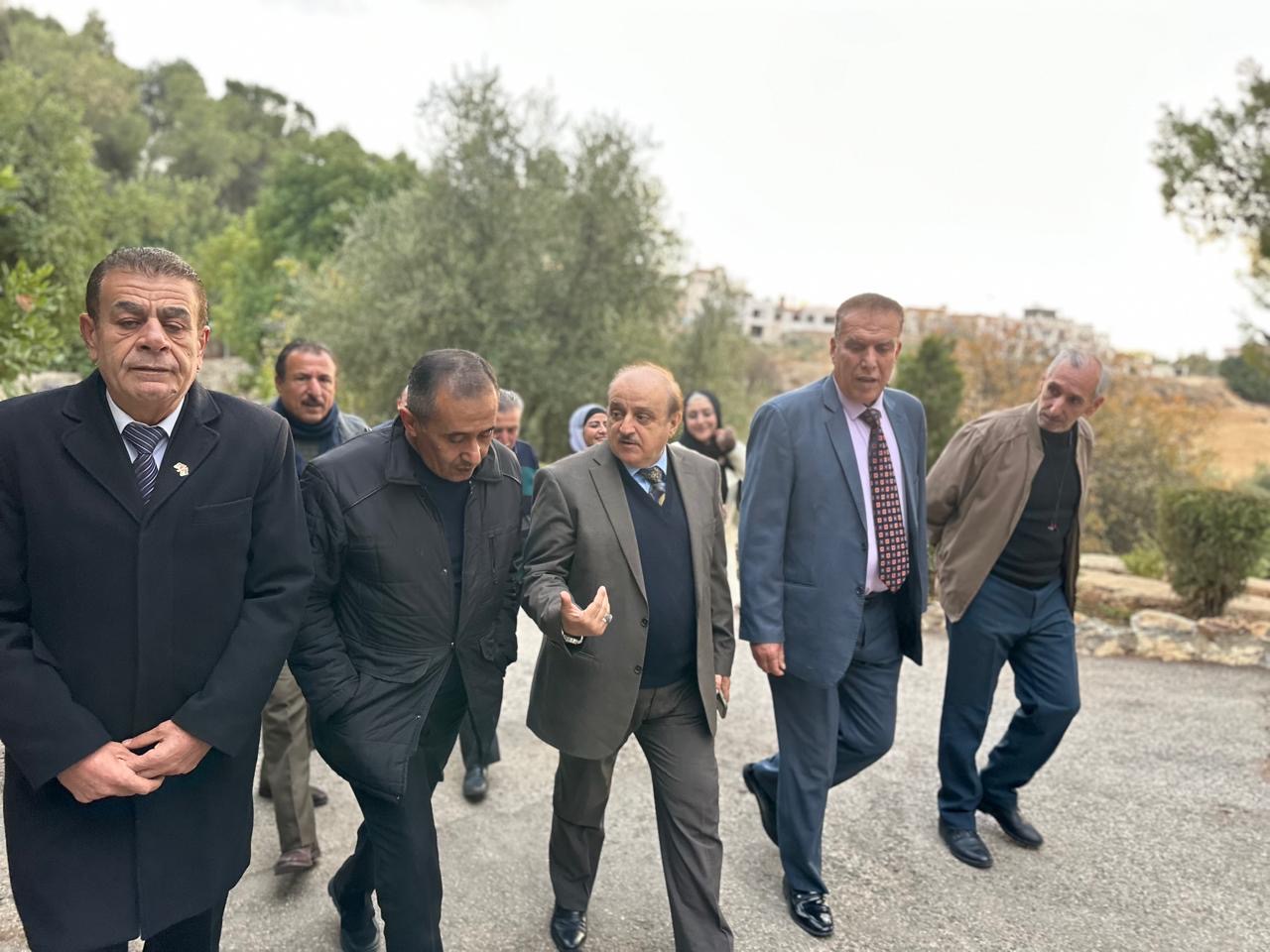 د عوجان يكتب عن زيارة حزب البناء الوطني لقصر رغدان وضريح الشهيد وصفي التل