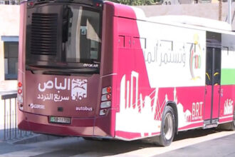 تعديلات على بعض مسارات وأجرة الباص السريع