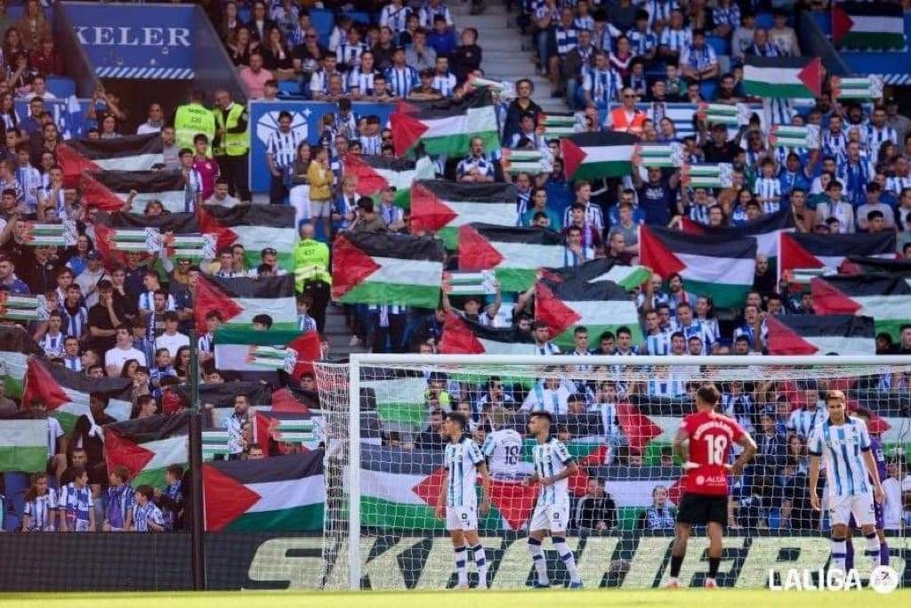 فرنسا تمنع رفع علم فلسطين في مباراه كرة القدم