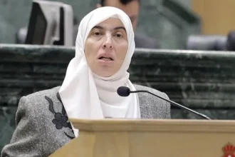 ما نوعية الاسئلة التي وجهتها طهبوب لجعفر حسان ؟