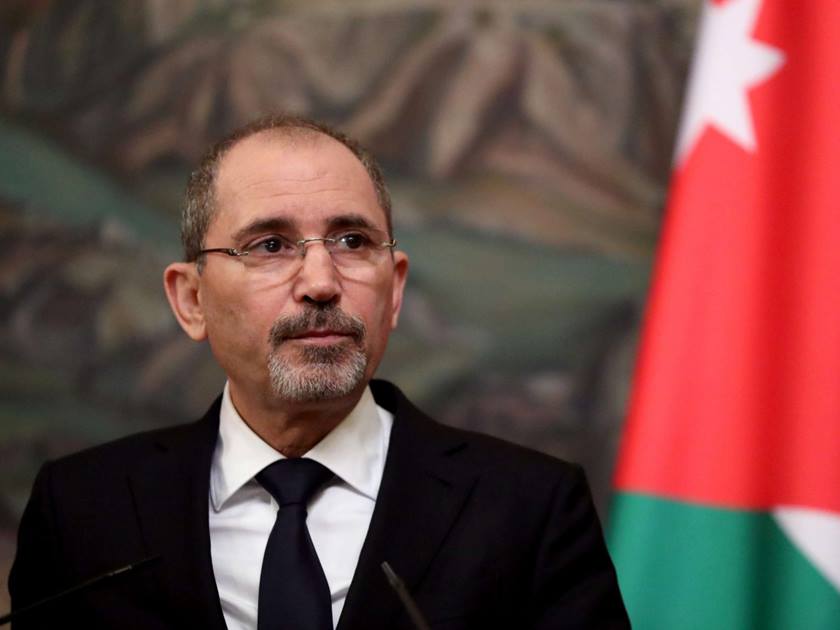 عاجل | الصفدي: يؤكد دعم الأردن الكامل لبناء سوريا
