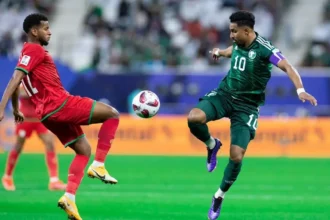 عمان يتجاوز السعودية 2-1 ويتأهل لنهائي كأس الخليج