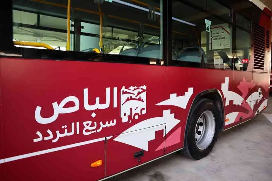تفاصيل بدء تشغيل المسار الجديد للباص السريع بين عمّان والزرقاء