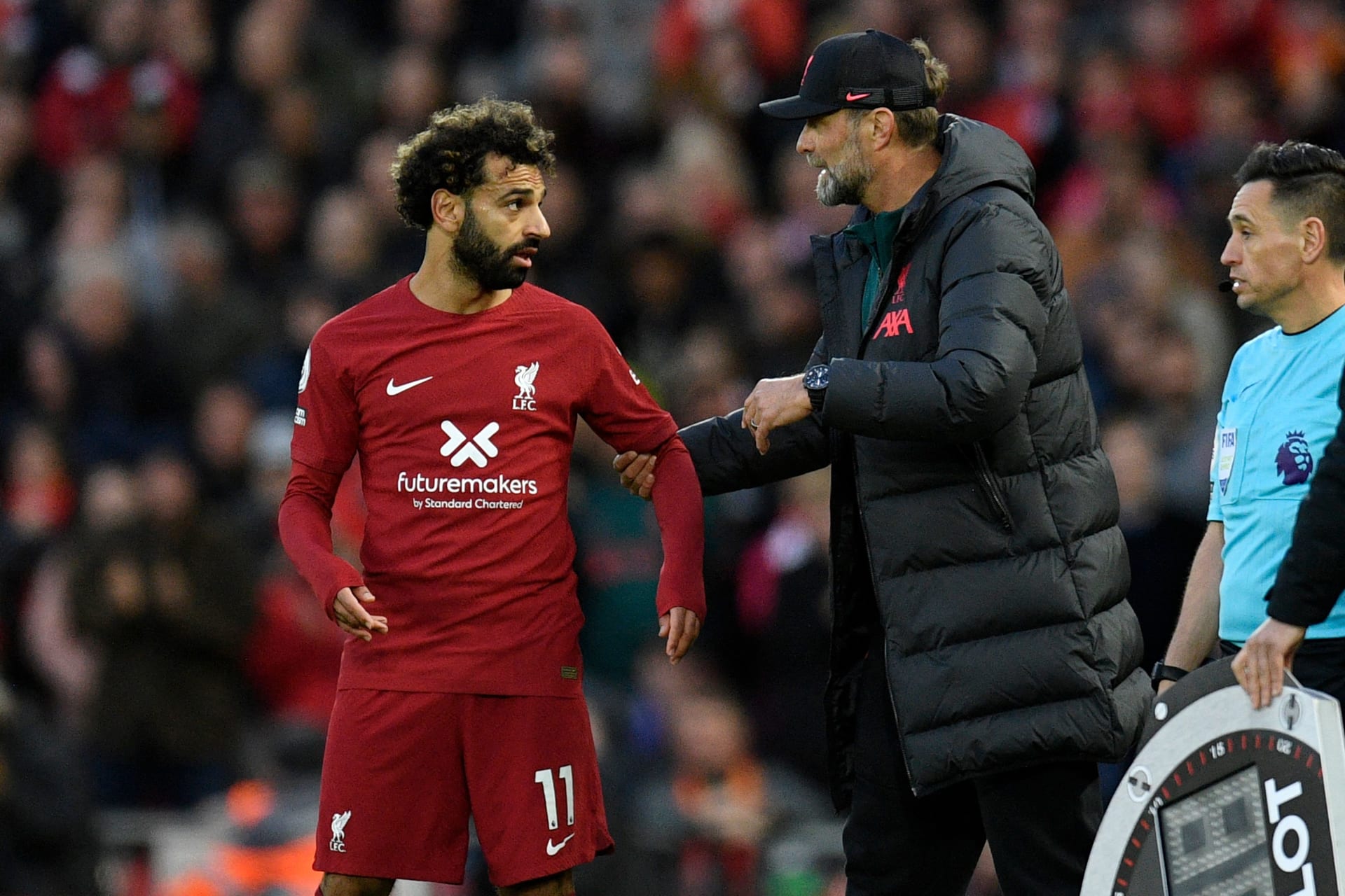 كيف انتقم محمد صلاح من مدربه كلوب في حفل تقديم الجوائز؟